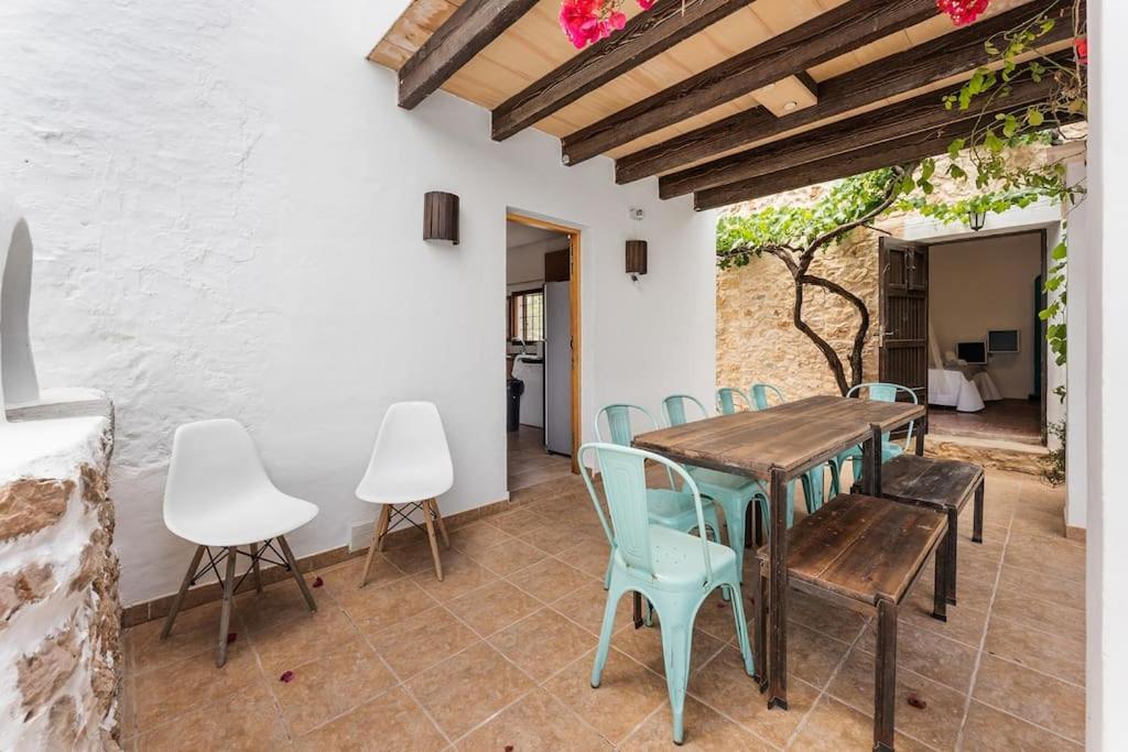8 Guests Large Villa Near Bossa Beaches & Airport San José Exterior foto